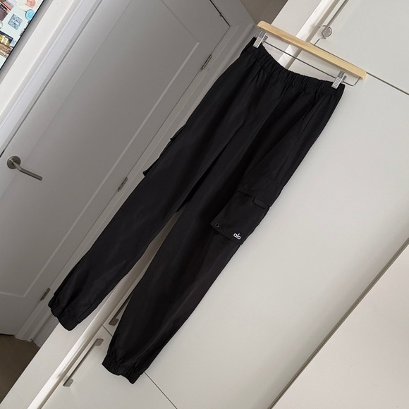ALO Yoga Pants - Alo Yoga Cargo Pant
